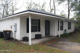 720 CENTERHILL Drive W, Jacksonville, FL 32254