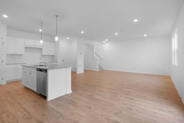 1753 Fawlocke Run, Loganville, GA 30052