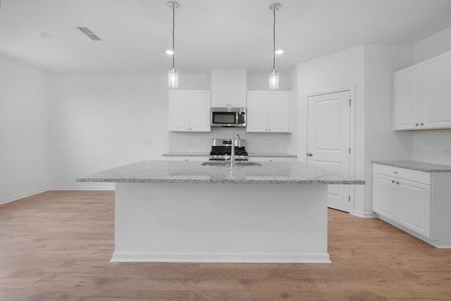 1753 Fawlocke Run, Loganville, GA 30052