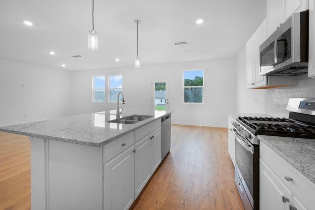 1753 Fawlocke Run, Loganville, GA 30052