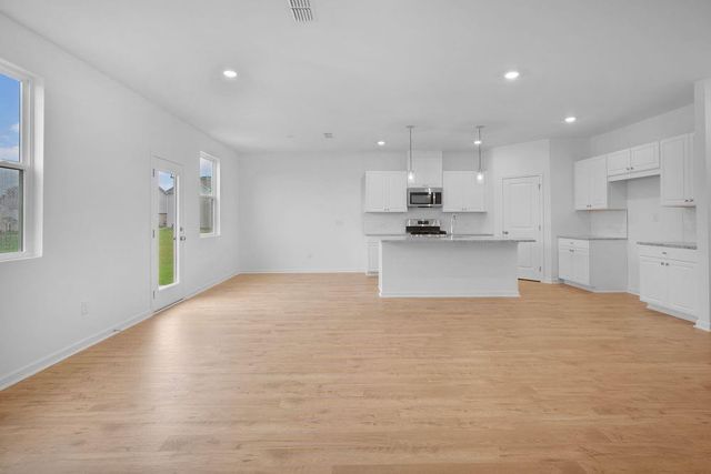 1753 Fawlocke Run, Loganville, GA 30052