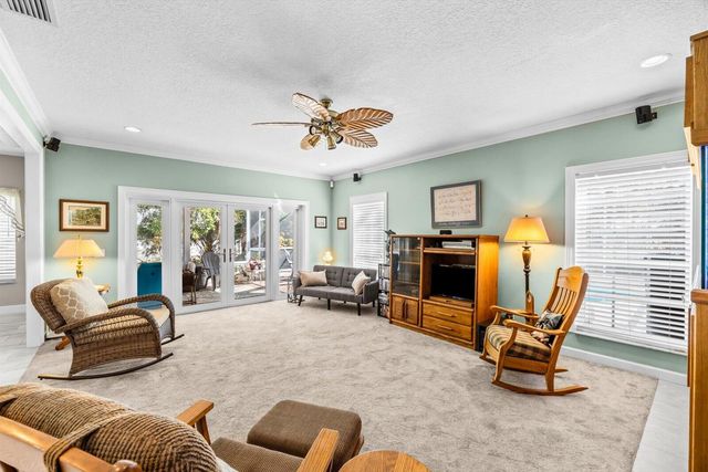 580 42nd Court, Vero Beach, FL 32968