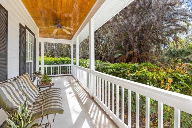 580 42nd Court, Vero Beach, FL 32968