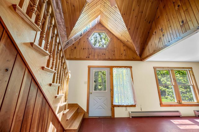 87 Bailey Pond Road, Marshfield, VT 05658