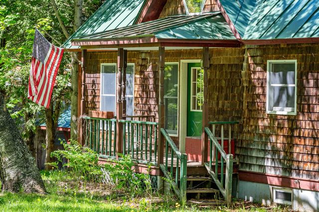 87 Bailey Pond Road, Marshfield, VT 05658