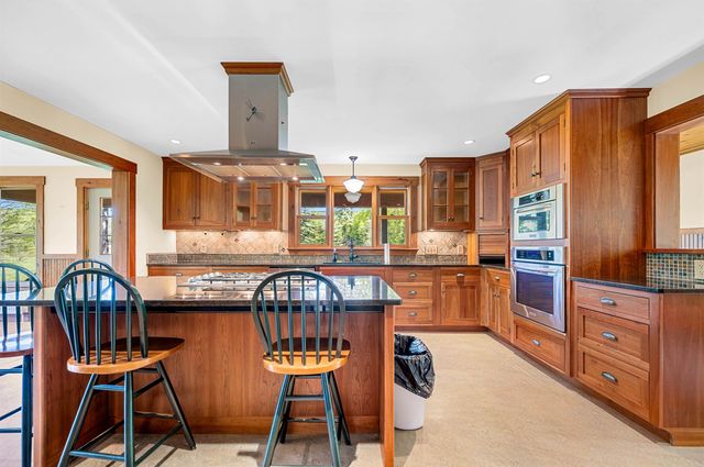 87 Bailey Pond Road, Marshfield, VT 05658