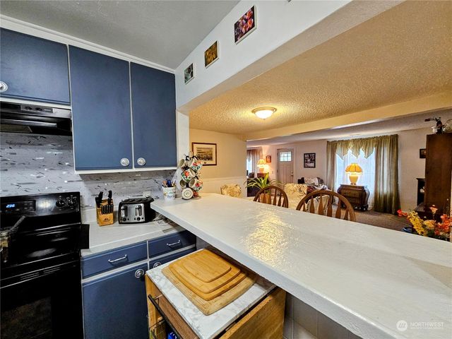 930 98th Street S, Tacoma, WA 98444