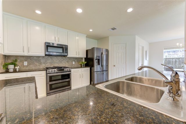 2307 Short Springs Court, Pearland, TX 77584