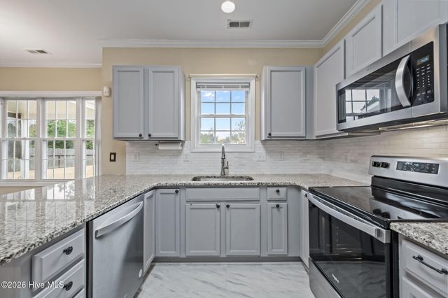 208 Chastain Drive, Jacksonville, NC 28546