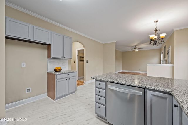 208 Chastain Drive, Jacksonville, NC 28546