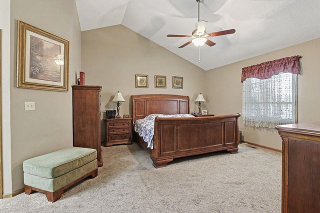 1129 N Manchester Ct, Wichita, KS 67212
