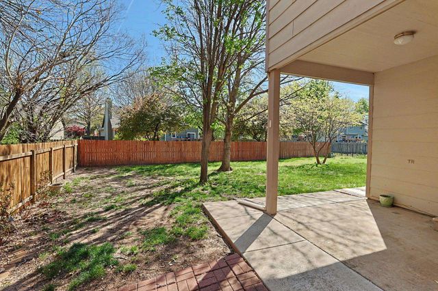 1129 N Manchester Ct, Wichita, KS 67212