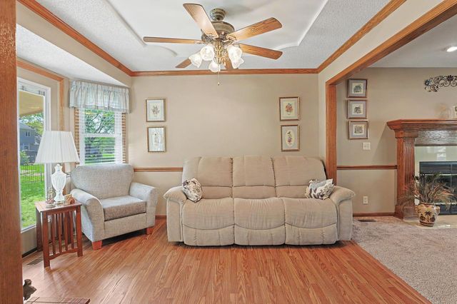 1129 N Manchester Ct, Wichita, KS 67212