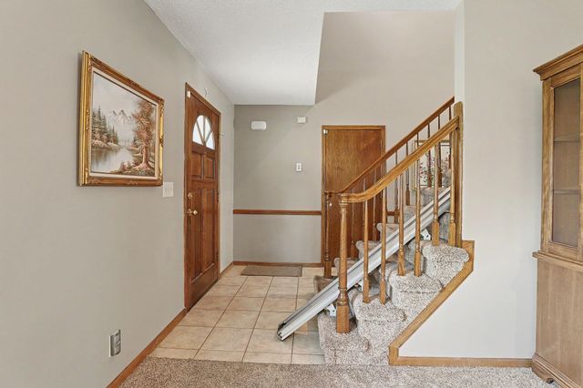 1129 N Manchester Ct, Wichita, KS 67212
