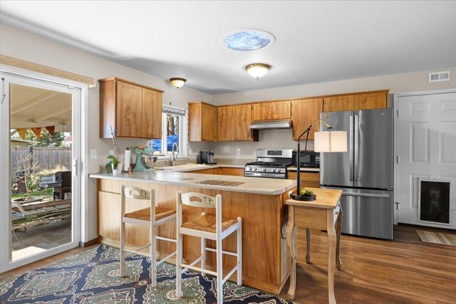 1459 SW Silver Maple Way, Grants Pass, OR 97526