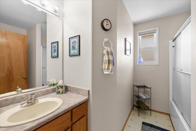 1459 SW Silver Maple Way, Grants Pass, OR 97526