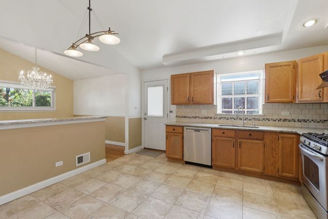 613 LEAMINGTON Avenue, Wilmette, IL 60091