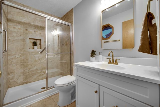 1409 Independence Drive, Hobart, IN 46342