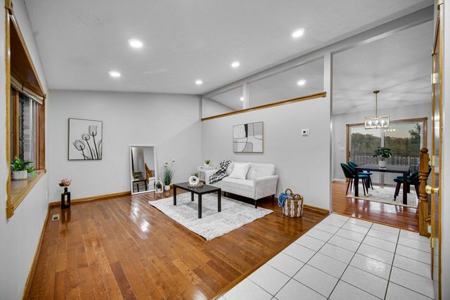 1409 Independence Drive, Hobart, IN 46342