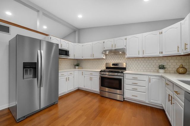 1409 Independence Drive, Hobart, IN 46342