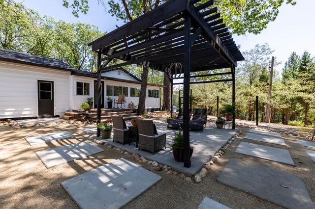 22161 State Highway 88, Pine Grove, CA 95665