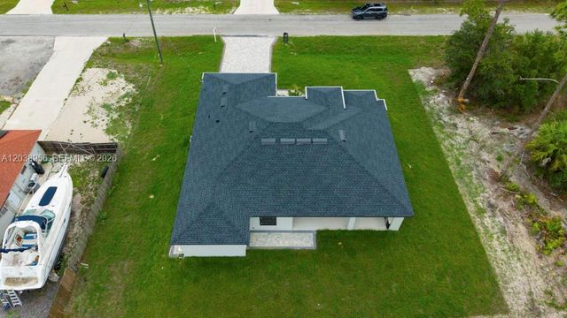 814 Calyton Avenue, Lehigh Acres, FL 33972