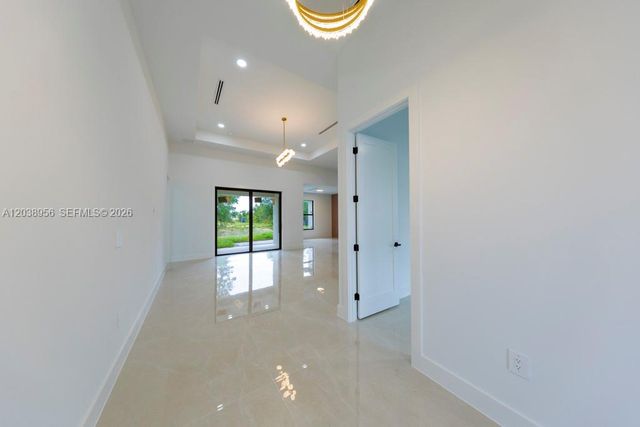 814 Calyton Avenue, Lehigh Acres, FL 33972