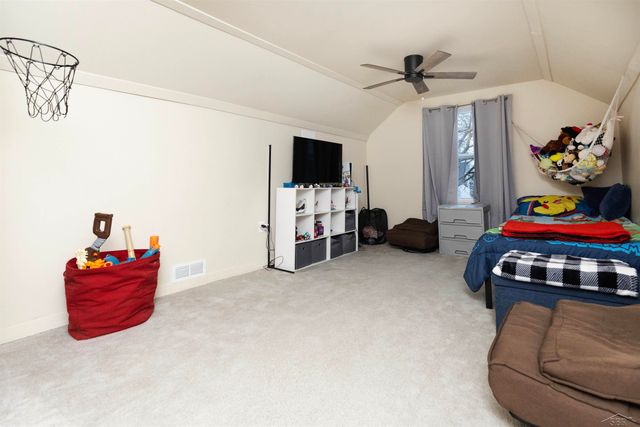 110 N Madison Avenue, Bay City, MI 48708