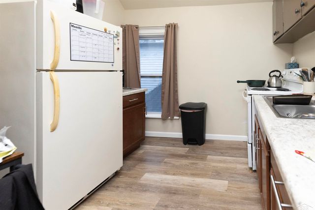 110 N Madison Avenue, Bay City, MI 48708