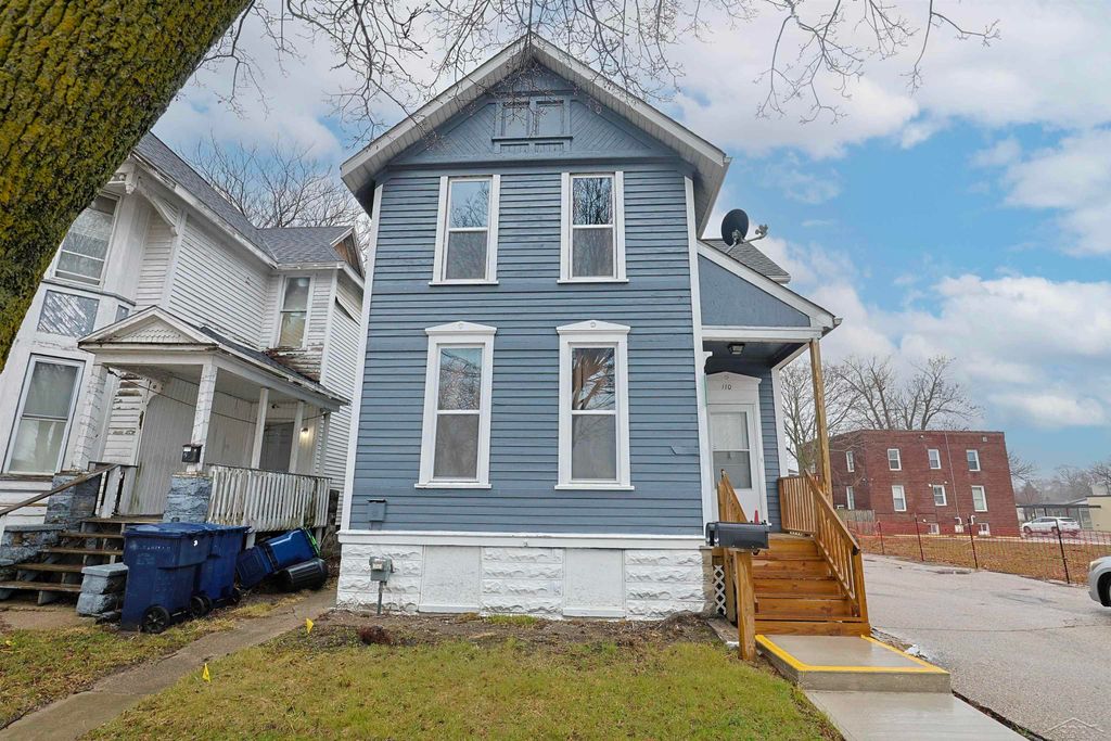110 N Madison Avenue, Bay City, MI 48708