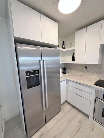 6 Royal Palm Way 605, Boca Raton, FL 33432