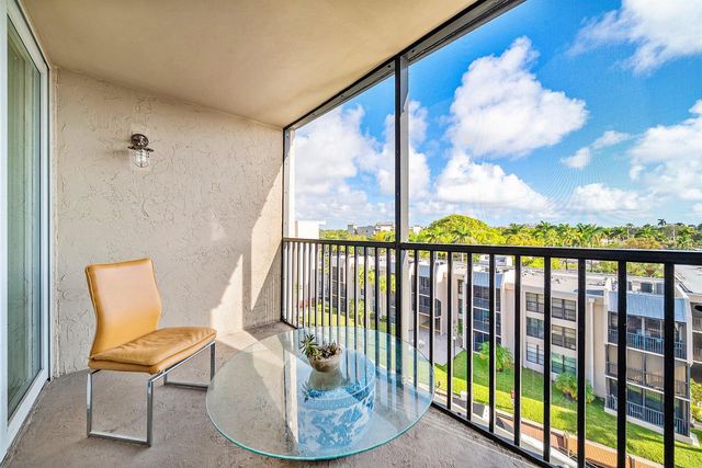 6 Royal Palm Way 605, Boca Raton, FL 33432