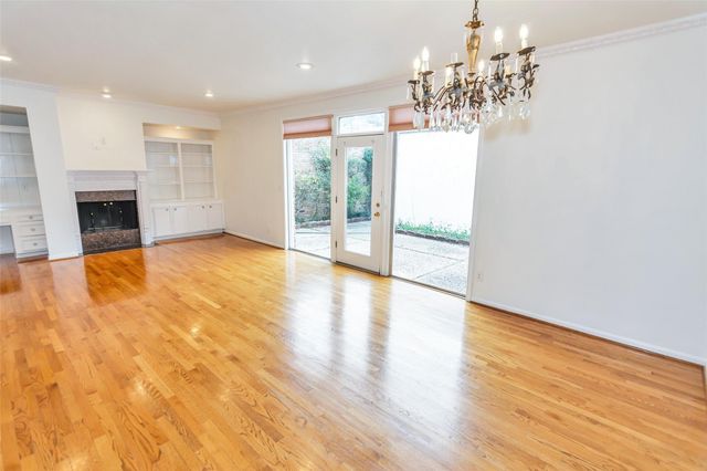 8615 La Fonte Street, Houston, TX 77024