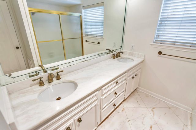 8615 La Fonte Street, Houston, TX 77024