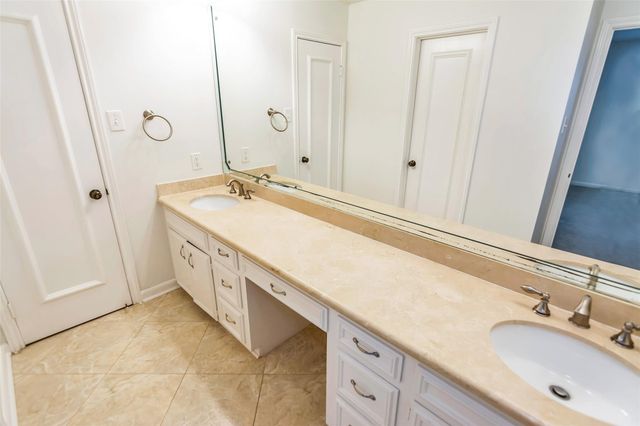8615 La Fonte Street, Houston, TX 77024