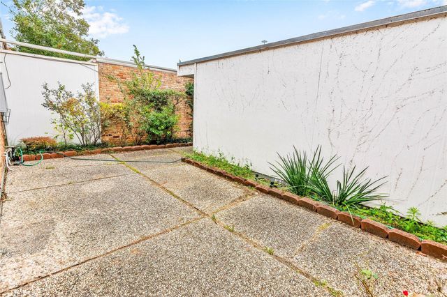 8615 La Fonte Street, Houston, TX 77024