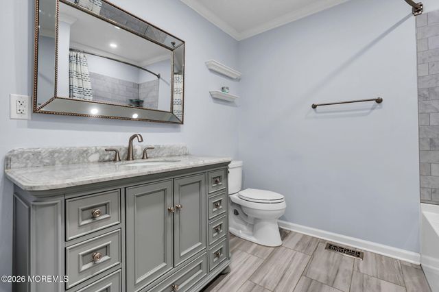 2103 Buckingham Circle, Middletown, NJ 07748