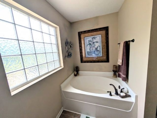 1148 Shire Dr, Antioch, TN 37013