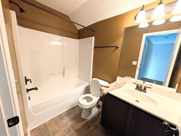 1148 Shire Dr, Antioch, TN 37013