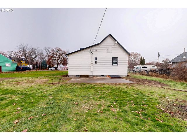 1209 Chestnut St, Milton Freewater, OR 97862