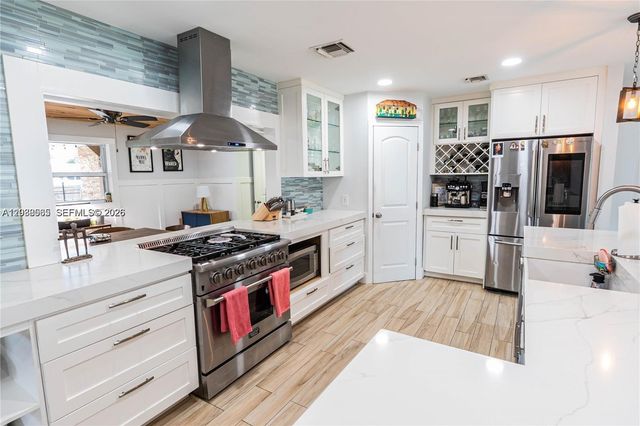 1304 N 40th Avenue, Hollywood, FL 33021