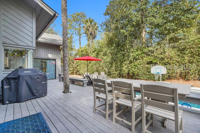 1 Laughing Gull Rd, Hilton Head Island, SC 29928