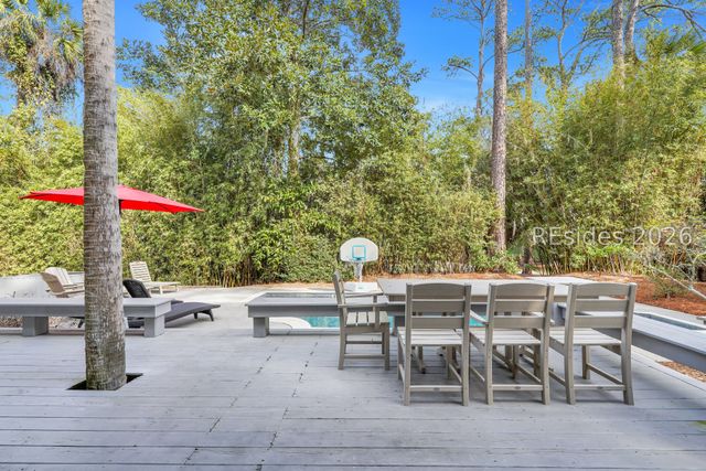 1 Laughing Gull Rd, Hilton Head Island, SC 29928
