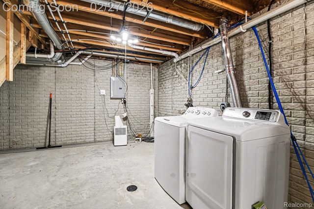 2420 Jones Road, Waterford Charter Township, MI 48327