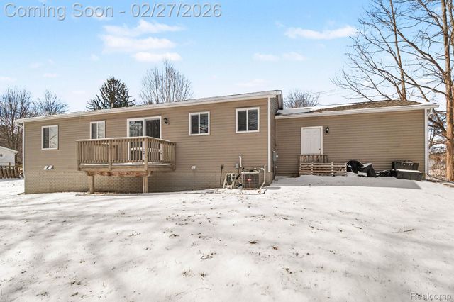 2420 Jones Road, Waterford Charter Township, MI 48327
