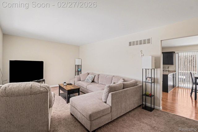 2420 Jones Road, Waterford Charter Township, MI 48327