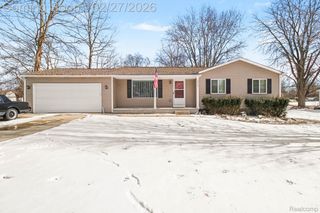 2420 Jones Road, Waterford Charter Township, MI 48327