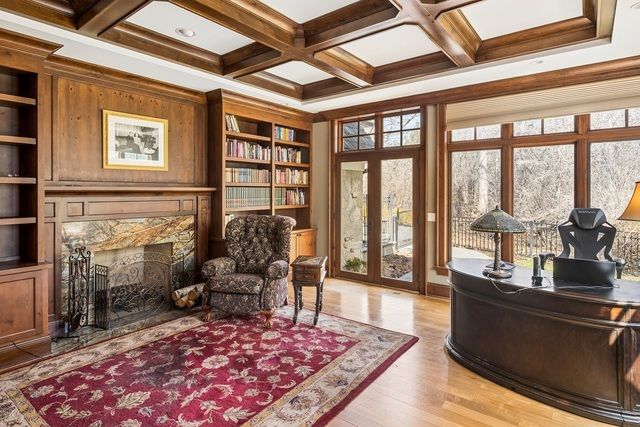 1300 ABINGTON CAMBS Drive, Lake Forest, IL 60045