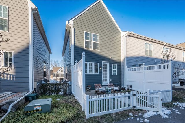 1115 Sray Ln, South Fayette, PA 15017