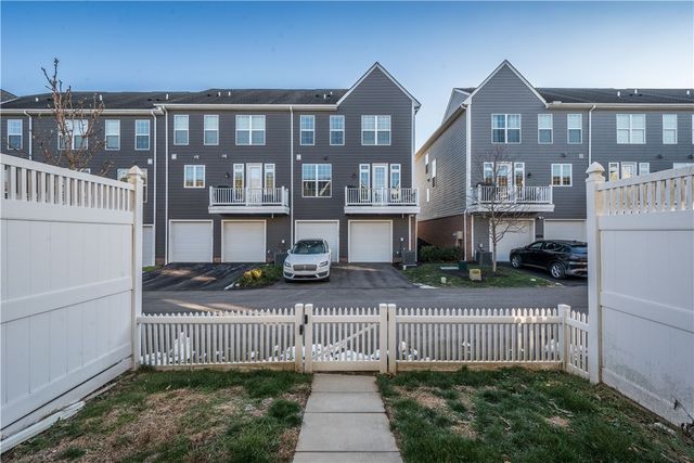 1115 Sray Ln, South Fayette, PA 15017